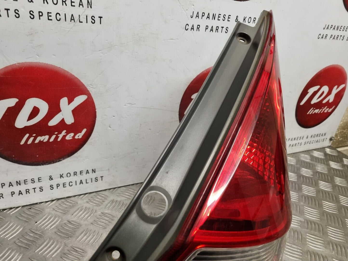 HYUNDAI I30 (FD) 2007-2011 HATCHBACK GENUINE DRIVERS SIDE REAR OUTER LIGHT LAMP