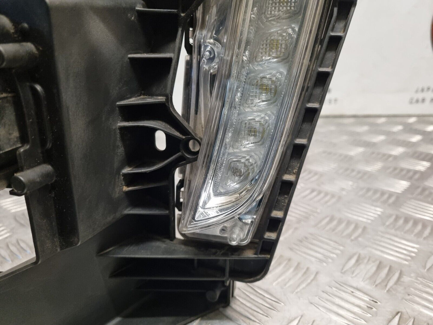 SUZUKI VITARA (LY) 2015-2019 GENUINE PASSENGERS SIDE FRONT LED DRL + FOG LIGHT