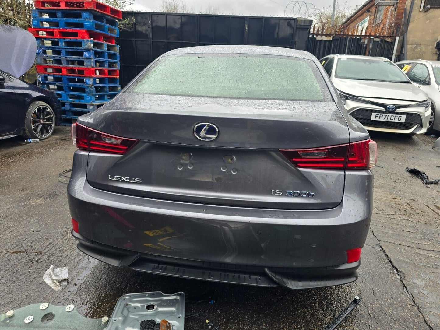 2016 LEXUS IS300H MK3 EXECUTIVE EDITION 2.5 PETROL HYBRID AUTO PARTS/BREAKER