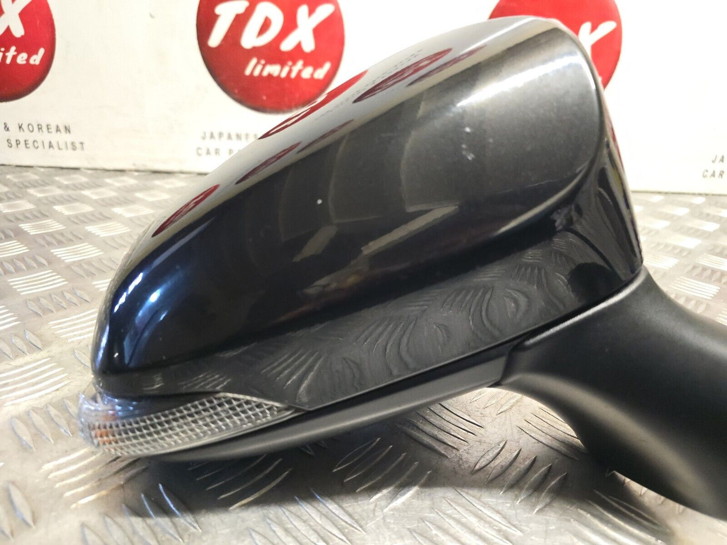 TOYOTA AVENSIS T27 MK3 2015-2018 GENUINE DRIVERS SIDE POWER FOLD WING MIRROR