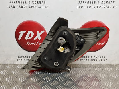 TOYOTA YARIS 2012-2015 PRE-FACELIFT GENUINE PASSENGERS REAR OUTER BRAKE LIGHT