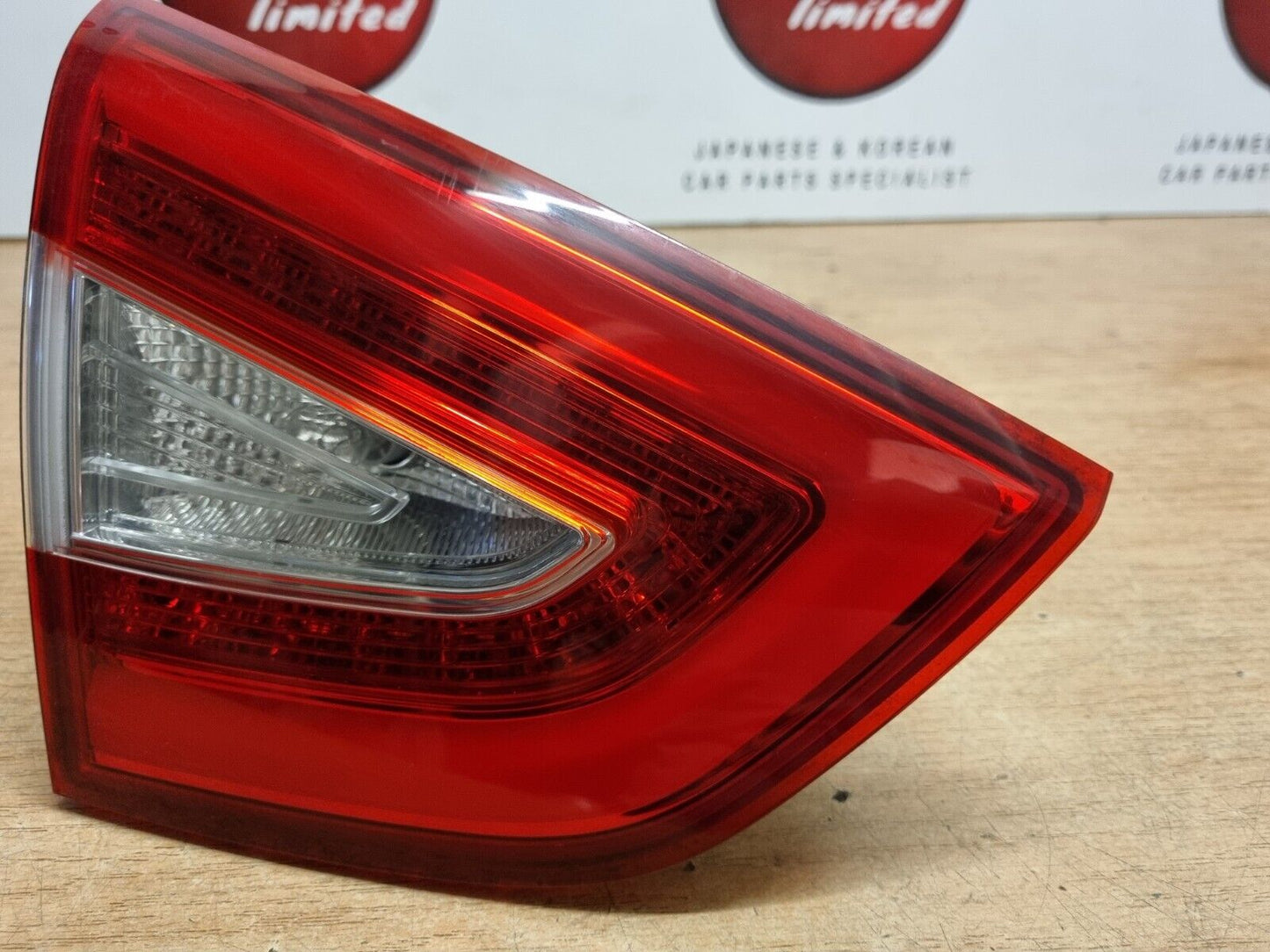 HYUNDAI IX35 2010-2015 GENUINE PASSENGERS SIDE REAR TAILGATE INNER LED LIGHT