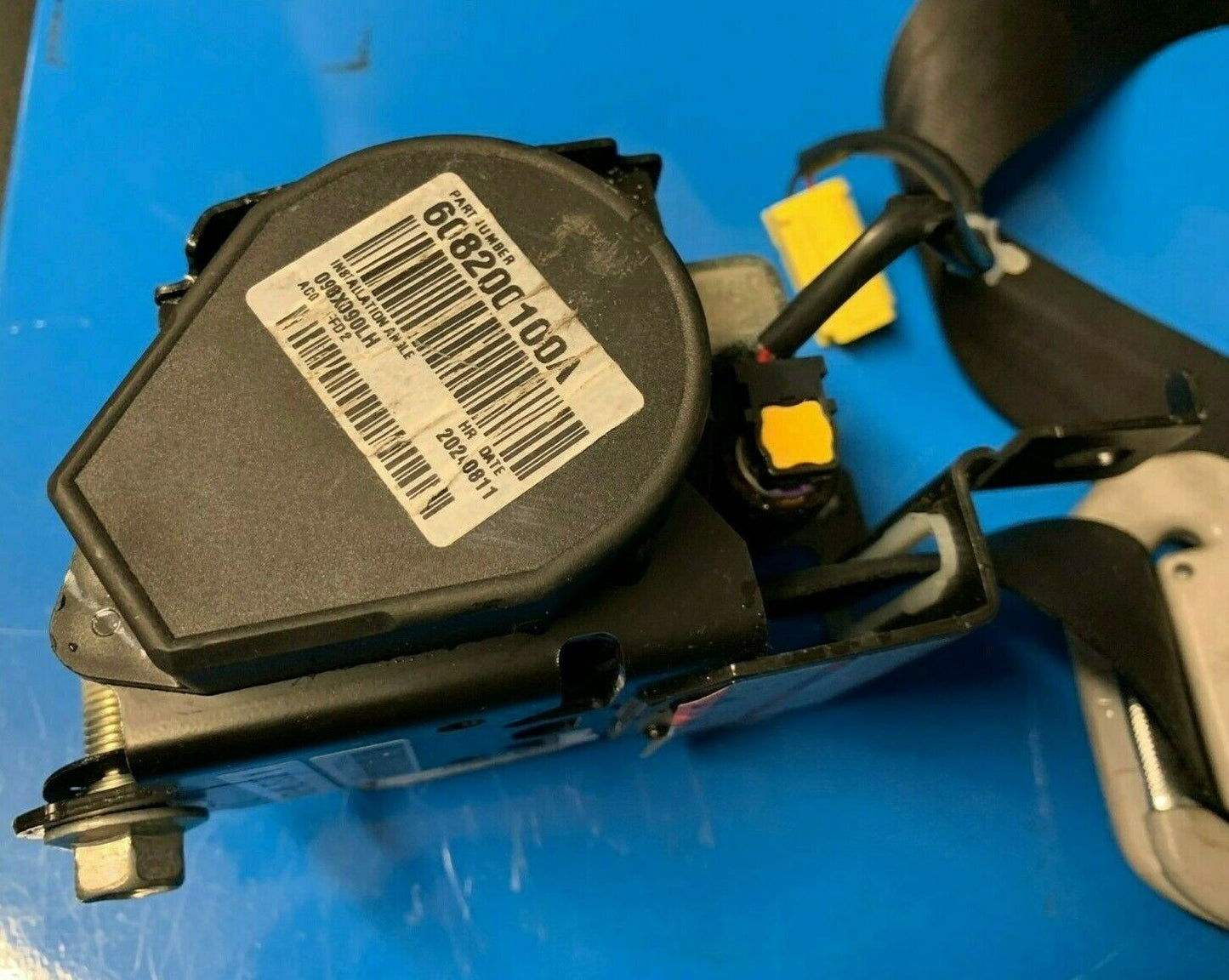 Honda CRV Passenger Side Front Pre-Tensioned Seatbelt 2010-2012 A 81850-SWW-EO D