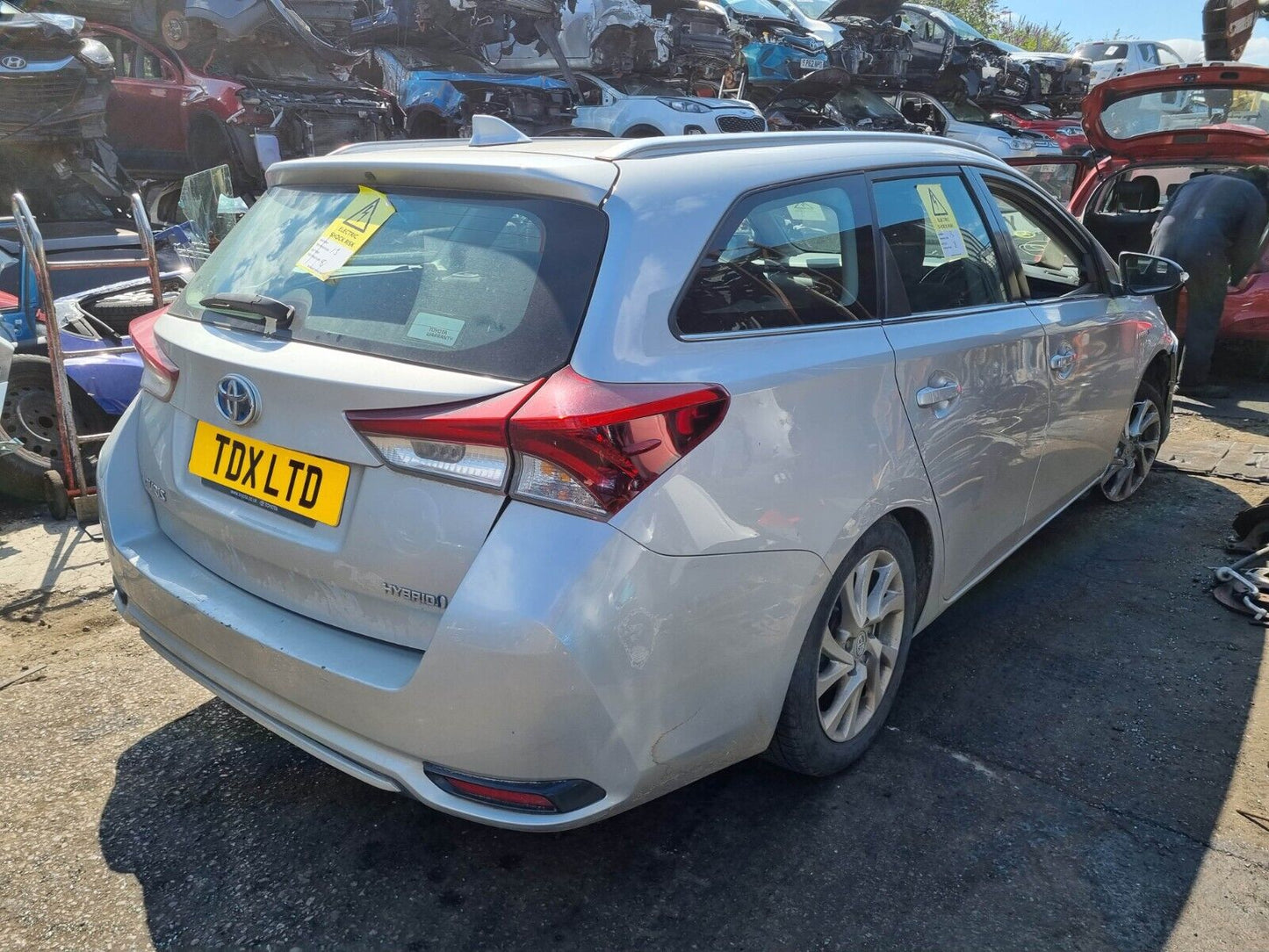 2017 TOYOTA AURIS ESTATE (E180) )MK2 1.8 HYBRID CVT AUTO VEHICLE FOR BREAKING