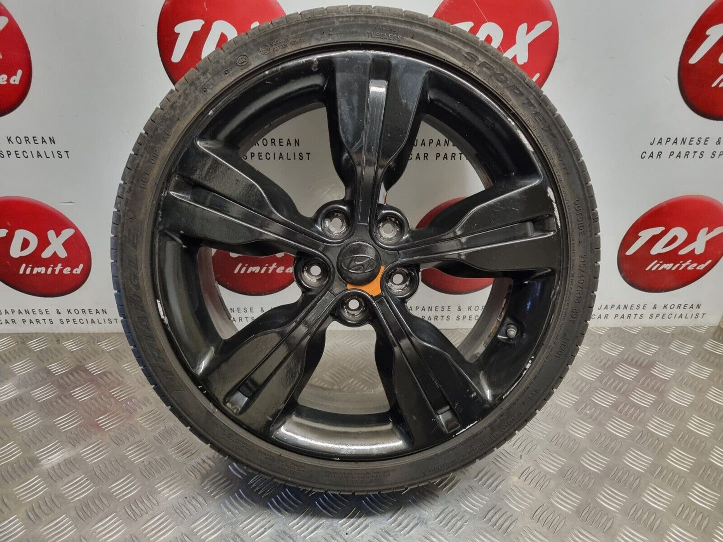 HYUNDAI VELOSTER FS 2011-2017 18" GENUINE ALLOY WHEEL 215/40/18 7.5J 529102V250