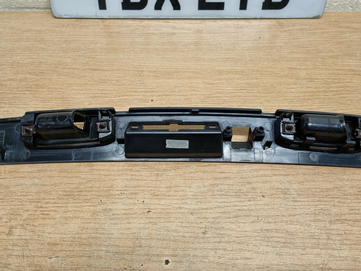 Hyundai I40 Estate CW Tailgate Number Plate Handle Strip 2011-2015 87312 3Z100