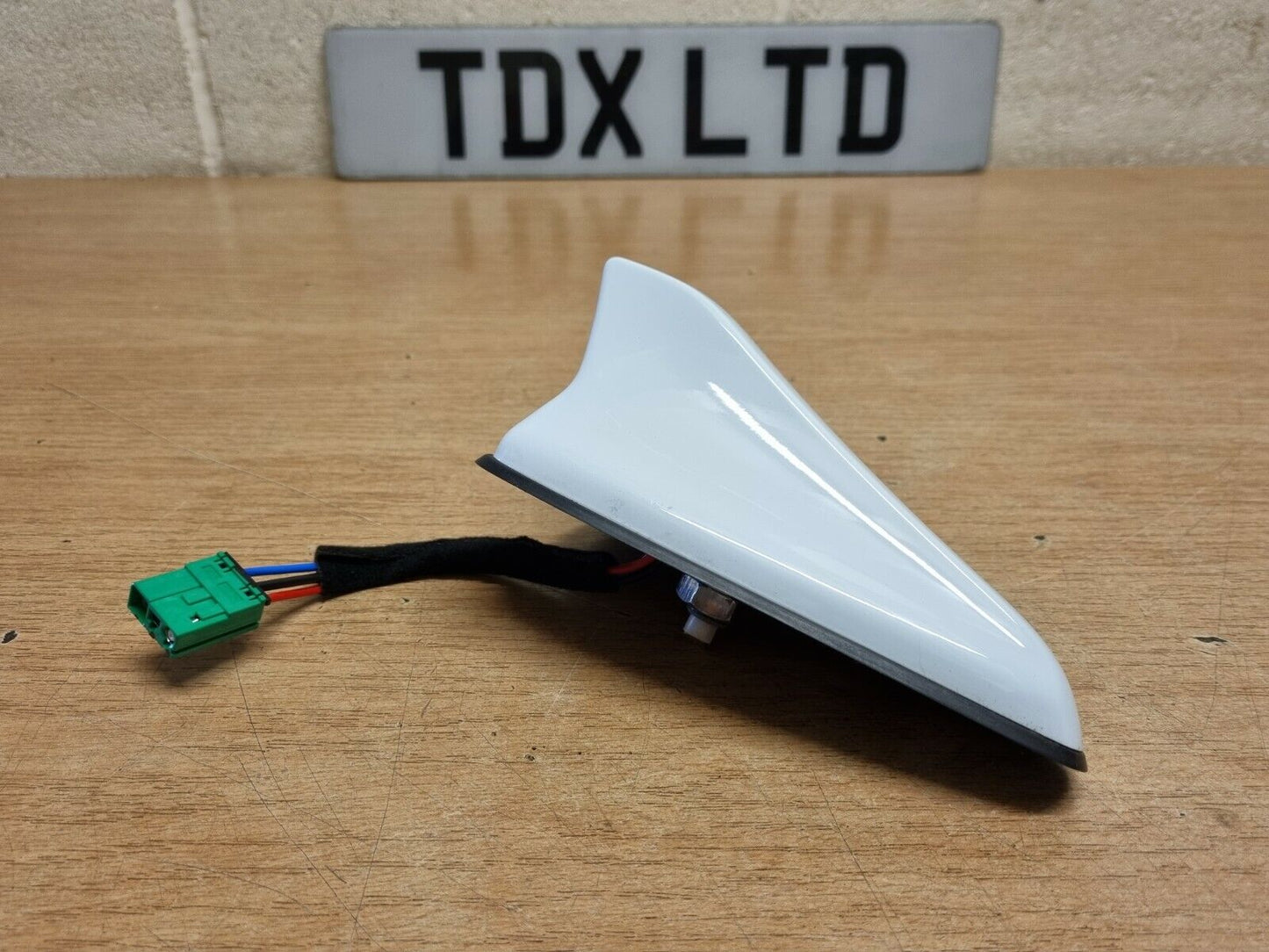 KIA CEED MK3 (CD) GENUINE SHARK FIN ANTENNA RECEIVER 2018-2021 96210-J7200