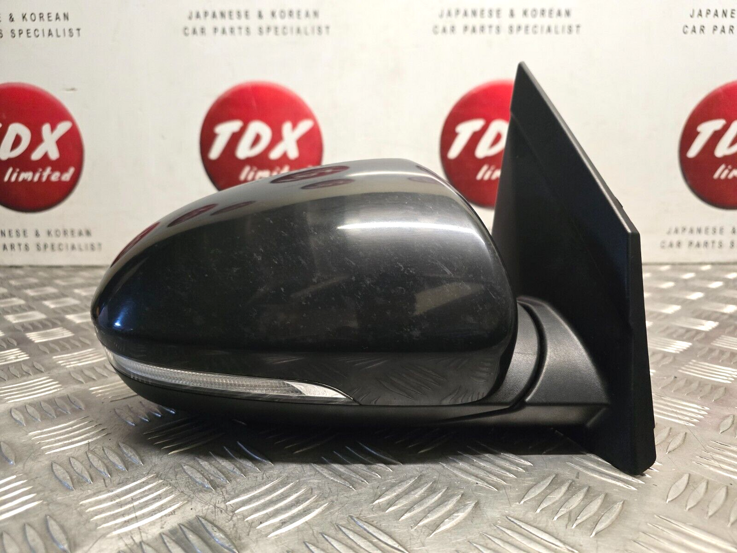 HYUNDAI TUCSON TL MK3 2015-2019 GENUINE DRIVERS SIDE POWER FOLD MIRROR PAE BLACK