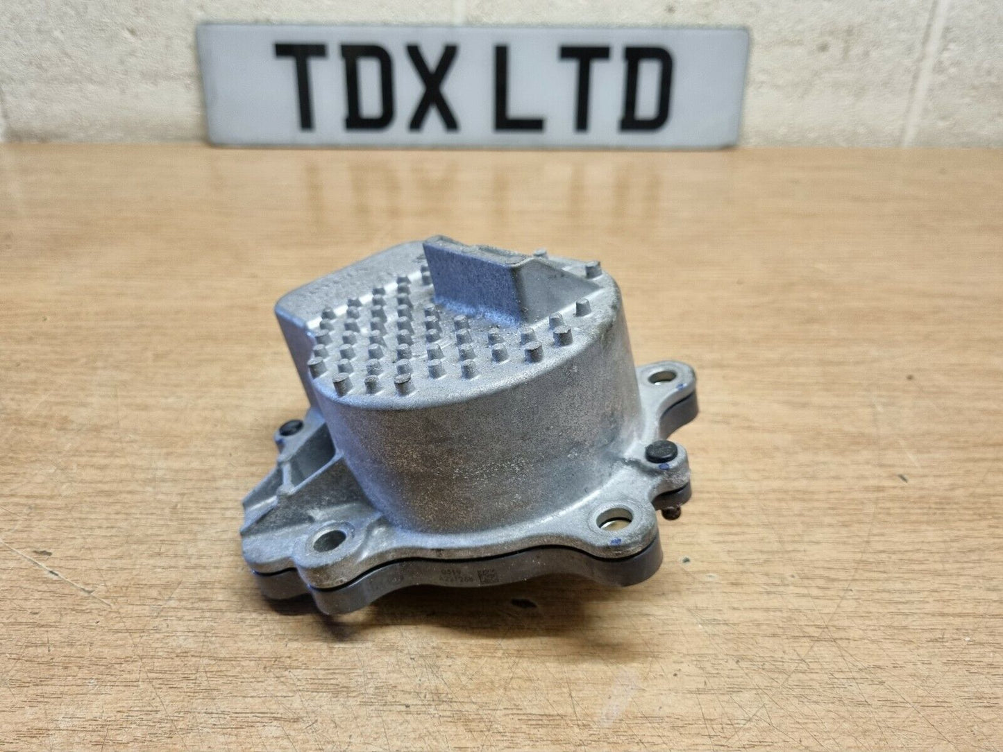 Toyota Prius 1.8 Hybrid Genuine Water Coolant Pump 2017-2021.  5,000 Miles