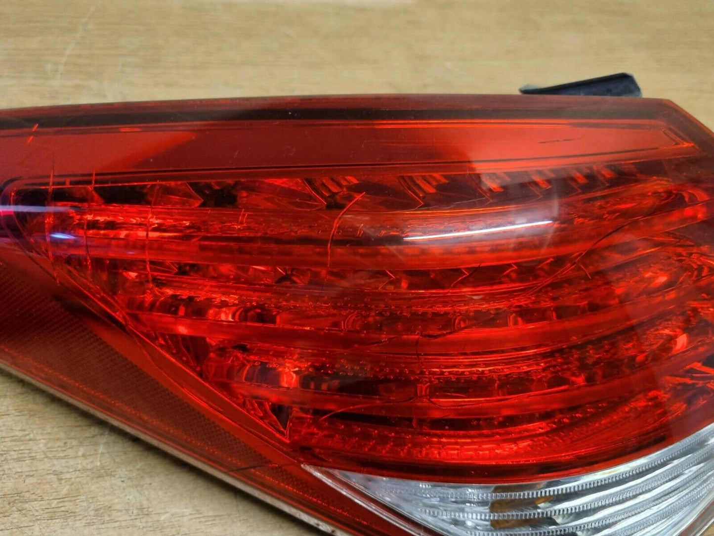 Hyundai I40 Saloon Passengers Rear Outer Tail Light Lamp 2011-2015 92401-3Z3