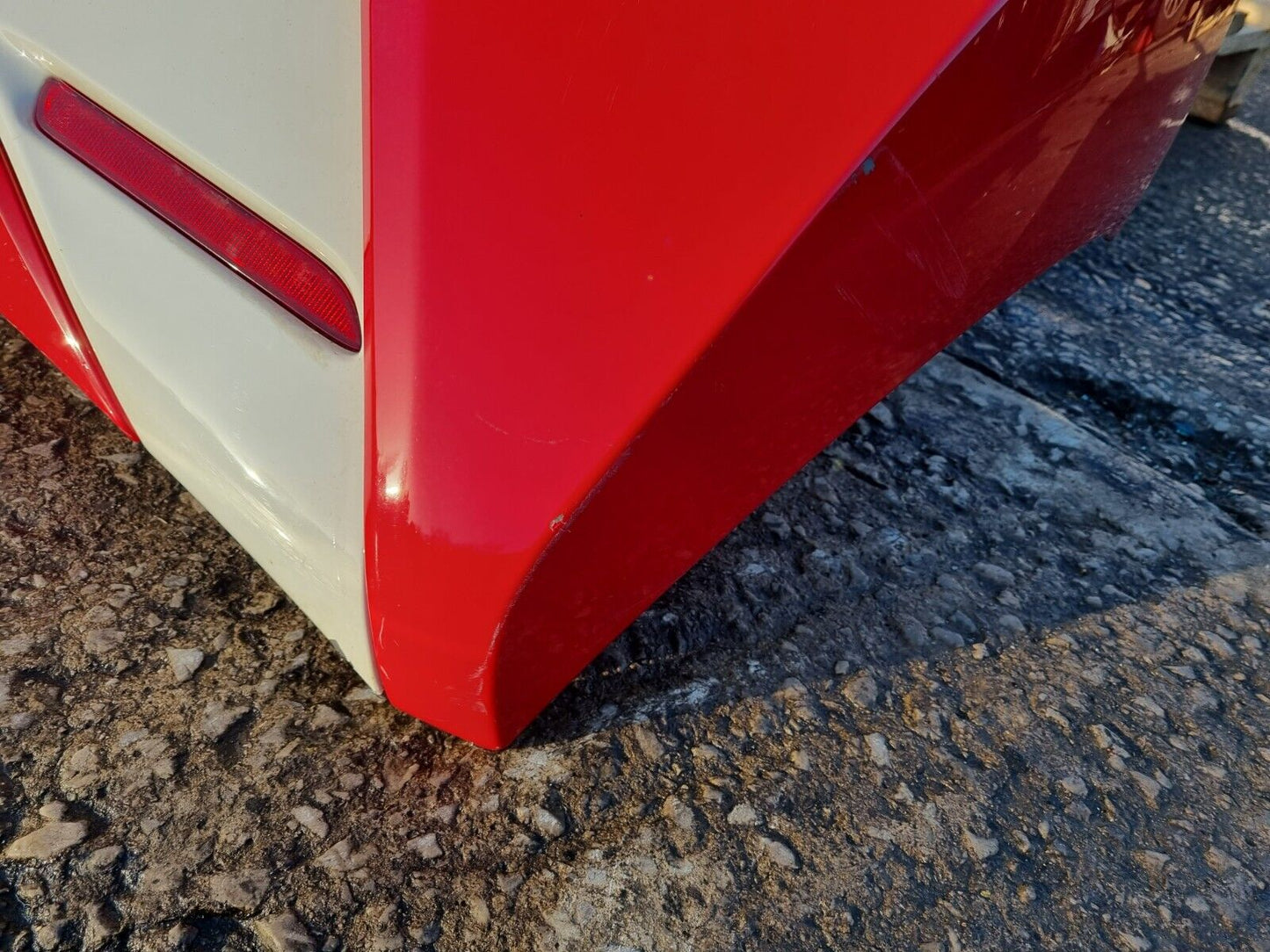 TOYOTA AYGO MK2 2014-2017 PRE-FACELIFT GENUINE REAR BUMPER IN RED AND WHITE