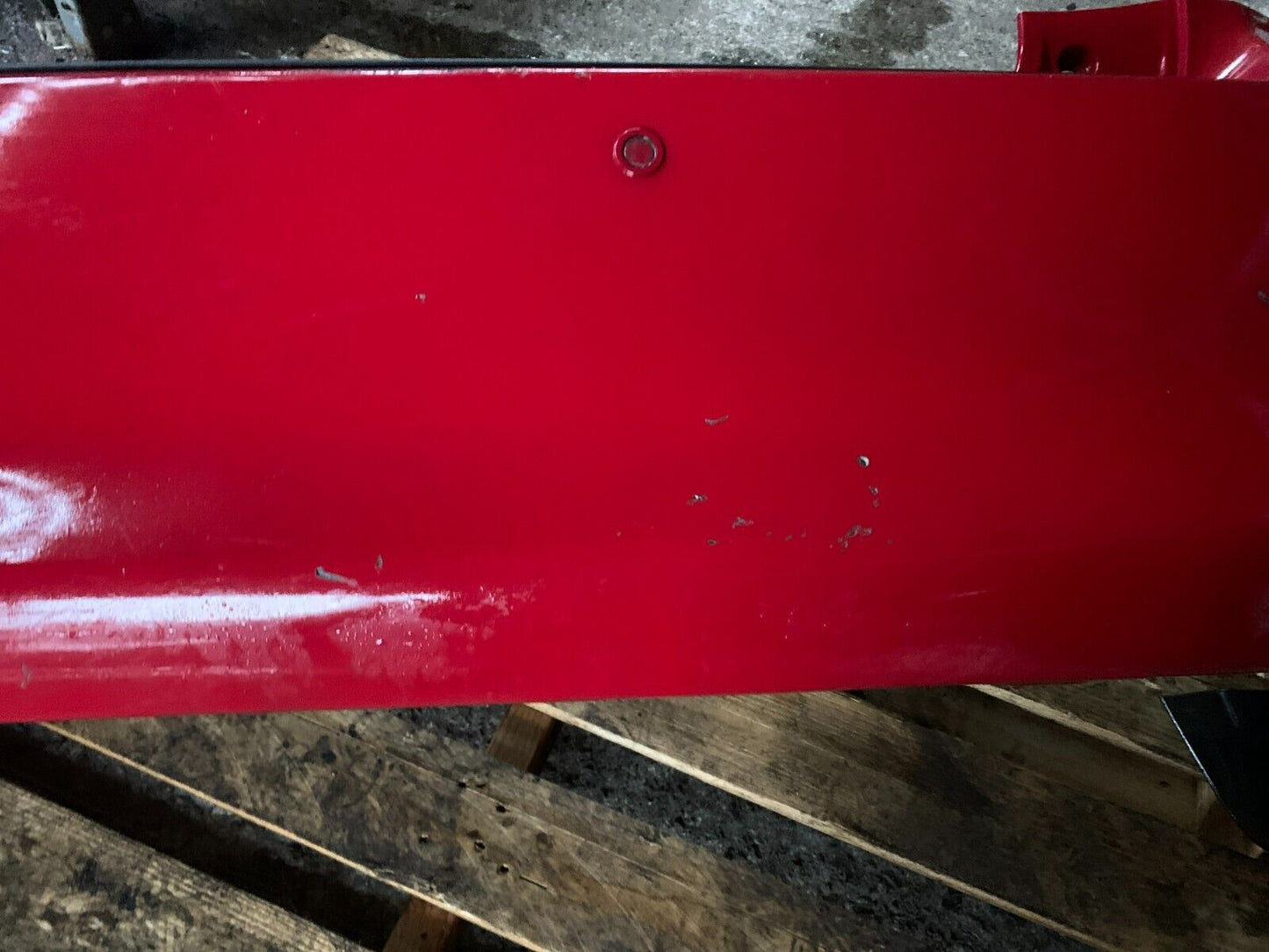 TOYOTA AURIS MK1 2007-2010 PRE-FACELIFT GENUINE REAR BUMPER RED