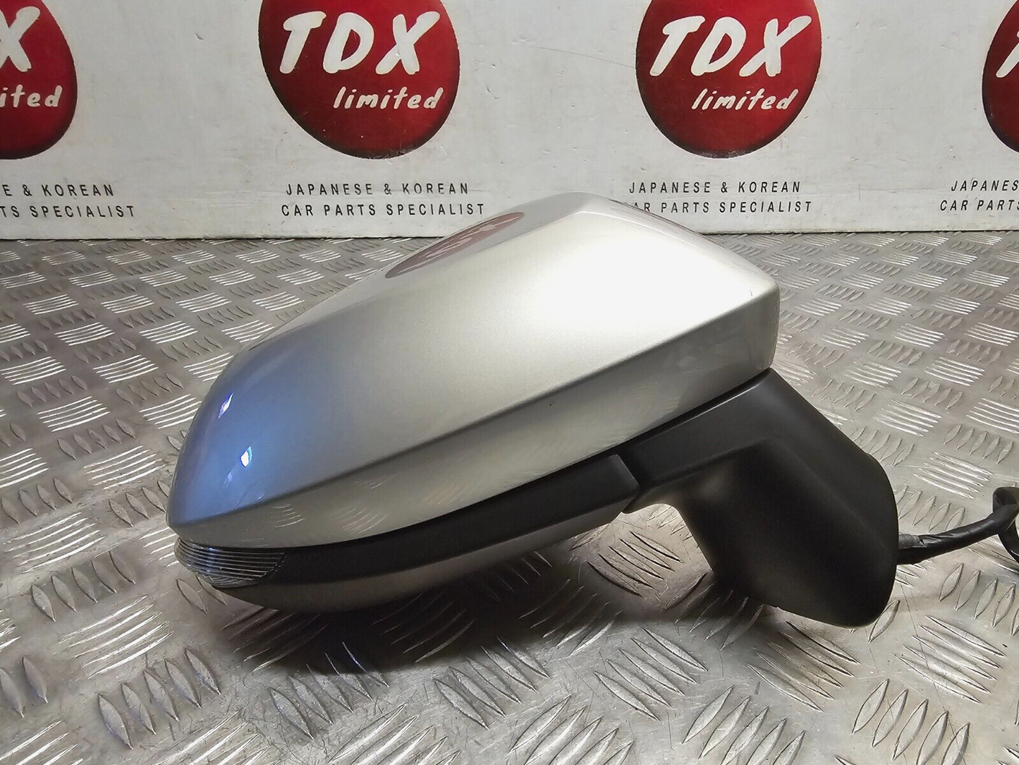 SUZUKI SWACE AMZ 2020-2023 GENUINE DRIVERS SIDE POWER FOLD WING MIRROR SILVER