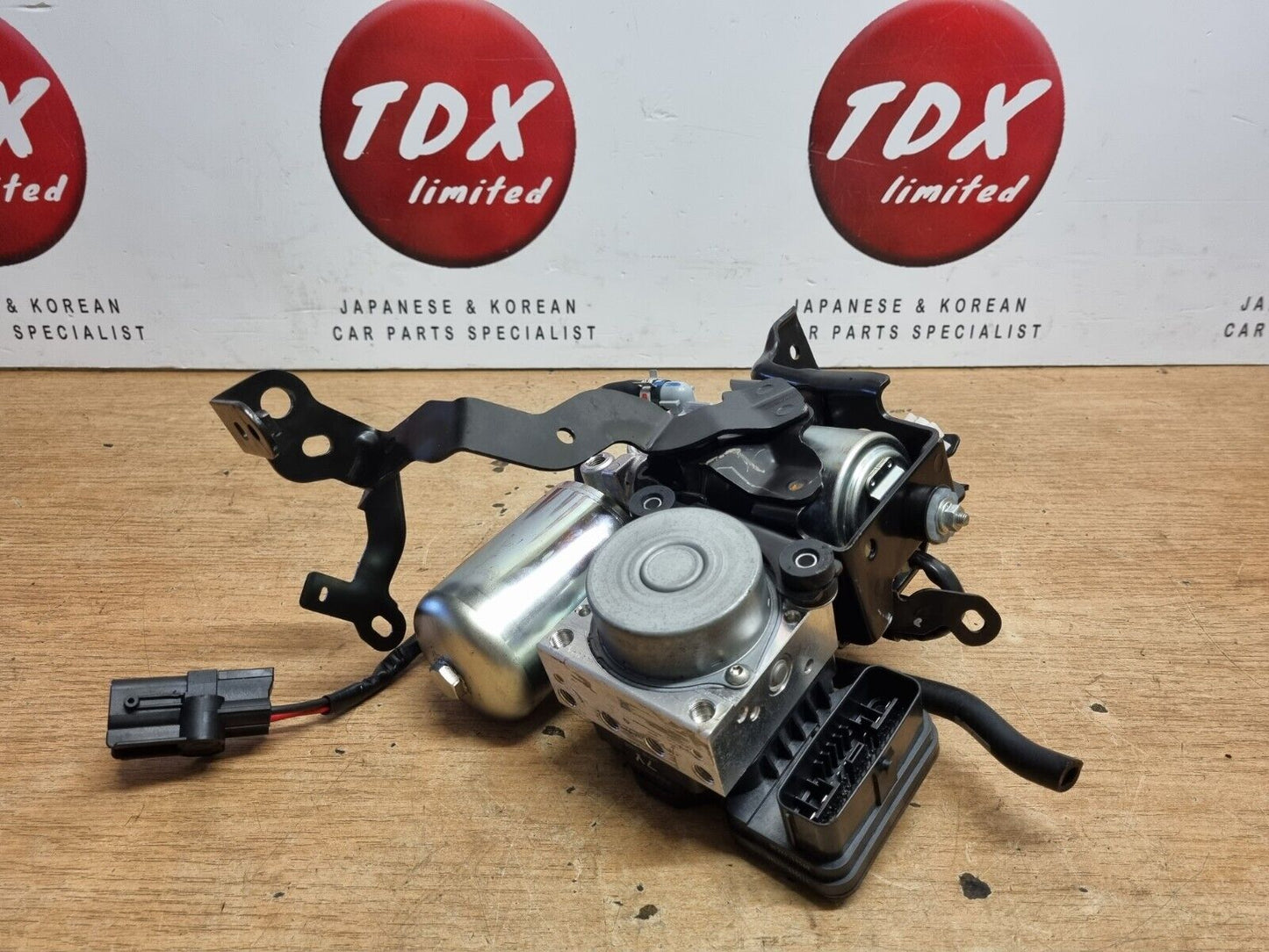 TOYOTA COROLLA MK12 1.8 HYBRID 2019-2022 GENUINE ABS PUMP + BRAKE BOOSTER UNIT