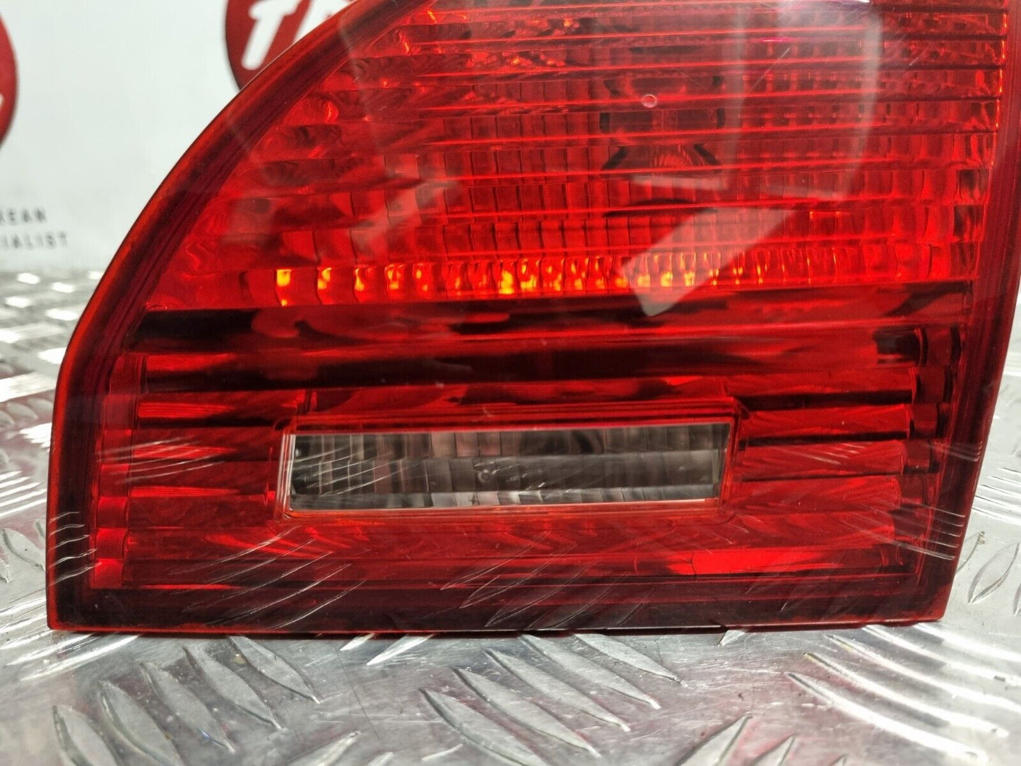 KIA VENGA YN 2010-2015 PRE-FACELIFT GENUINE DRIVERS REAR INNER LIGHT 92406-1P000