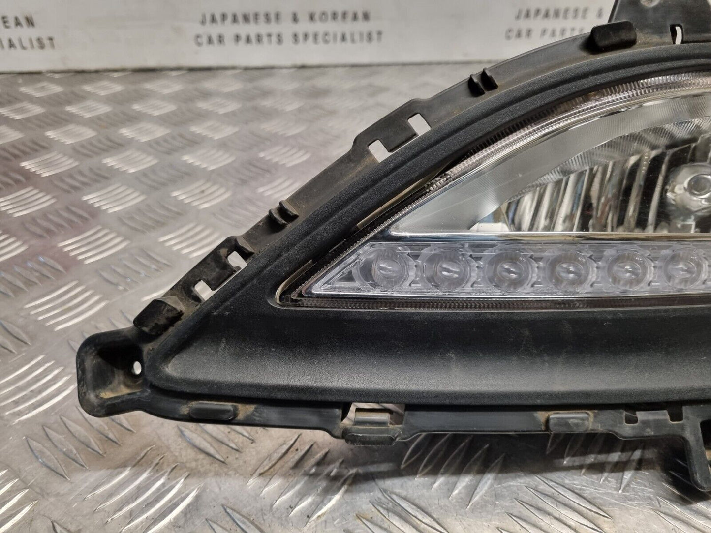 HYUNDAI I30 MK2 2012-2017 GENUINE PASSENGERS FRONT LED DRL + FOG LIGHT LAMP TRIM