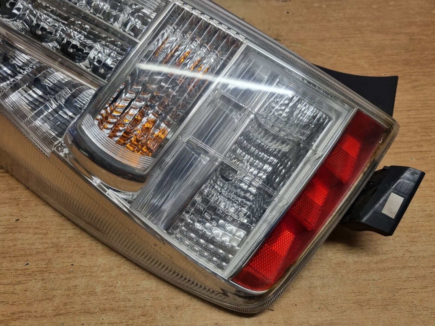 TOYOTA PRIUS MK3 2009-2012 PRE-FACELIFT PASSENGERS REAR OUTER LED BRAKE LIGHT