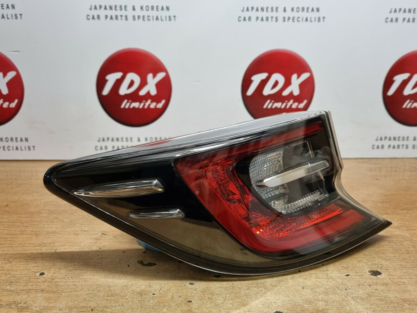 TOYOTA COROLLA HATCHBACK 2019-2021 MK12 HYBRID PASSENGERS REAR LED BRAKE LIGHT