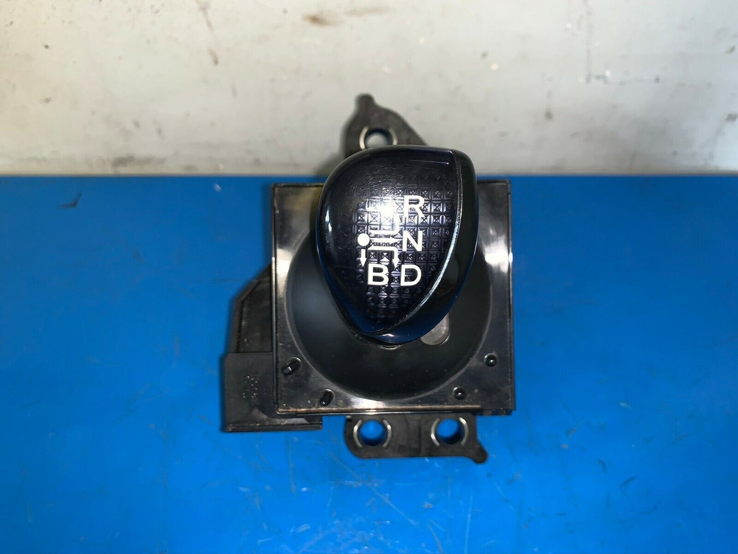 Toyota Auris MK2 E18 1.8 Hybrid CVT Genuine Gear Shift Selector Lever 2013-2018