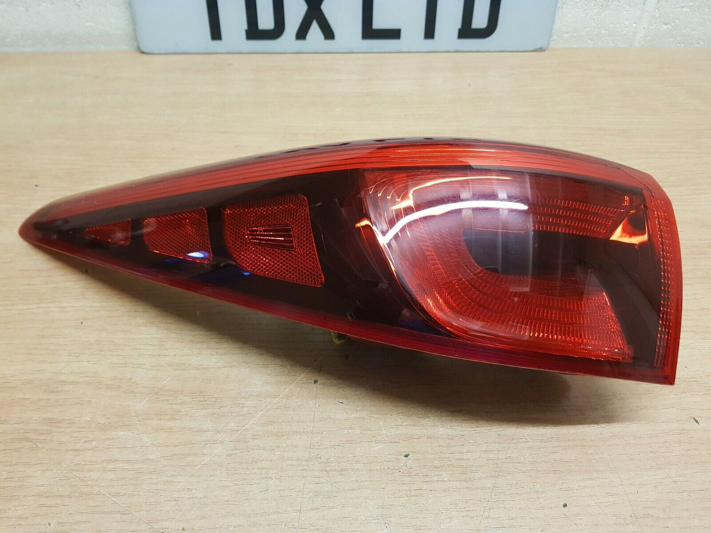 Genuine Kia Sportage MK4 Passenger Side Rear Outer Tail Light Lamp 2016-2019