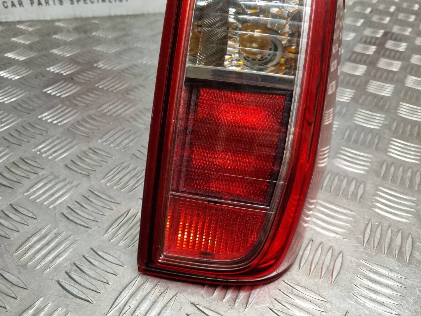 NISSAN NAVARA D40 MK2 2005-2015 GENUINE DRIVERS SIDE REAR OUTER BRAKE LIGHT LAMP