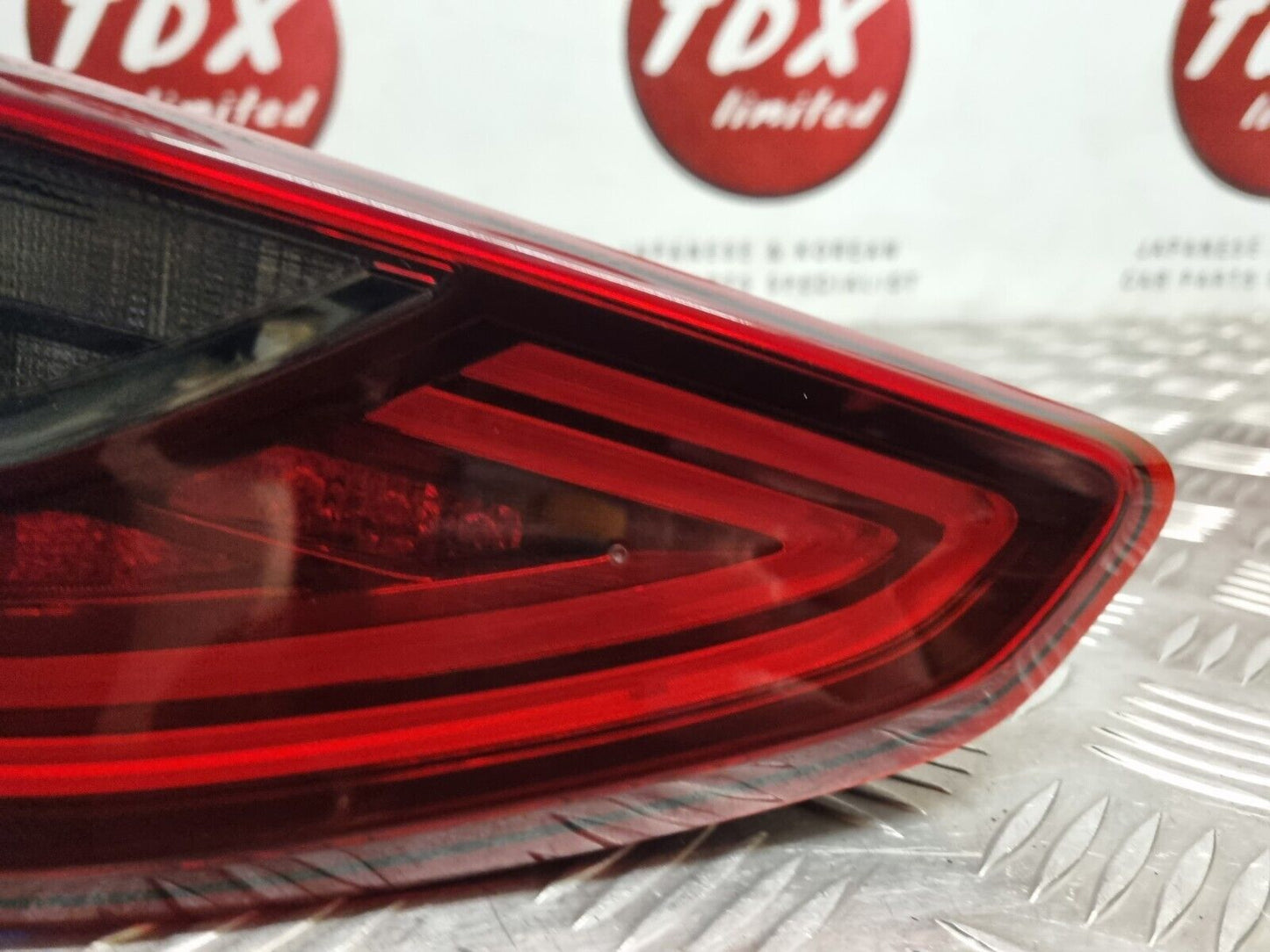 KIA CEED MK3 2019-2022 HATCH GENUINE PASSENGERS REAR INNER TAIL LED BRAKE LIGHT