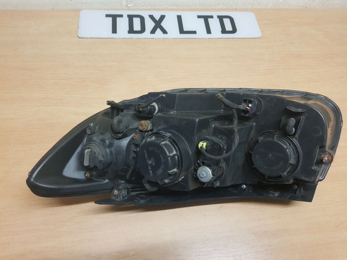 Hyundai Santa Fe Driver Side Headlight 2010 2011 2012