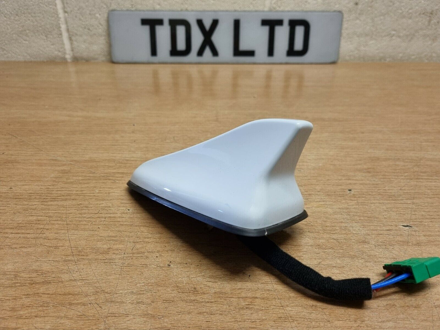 KIA CEED MK3 (CD) GENUINE SHARK FIN ANTENNA RECEIVER 2018-2021 96210-J7200