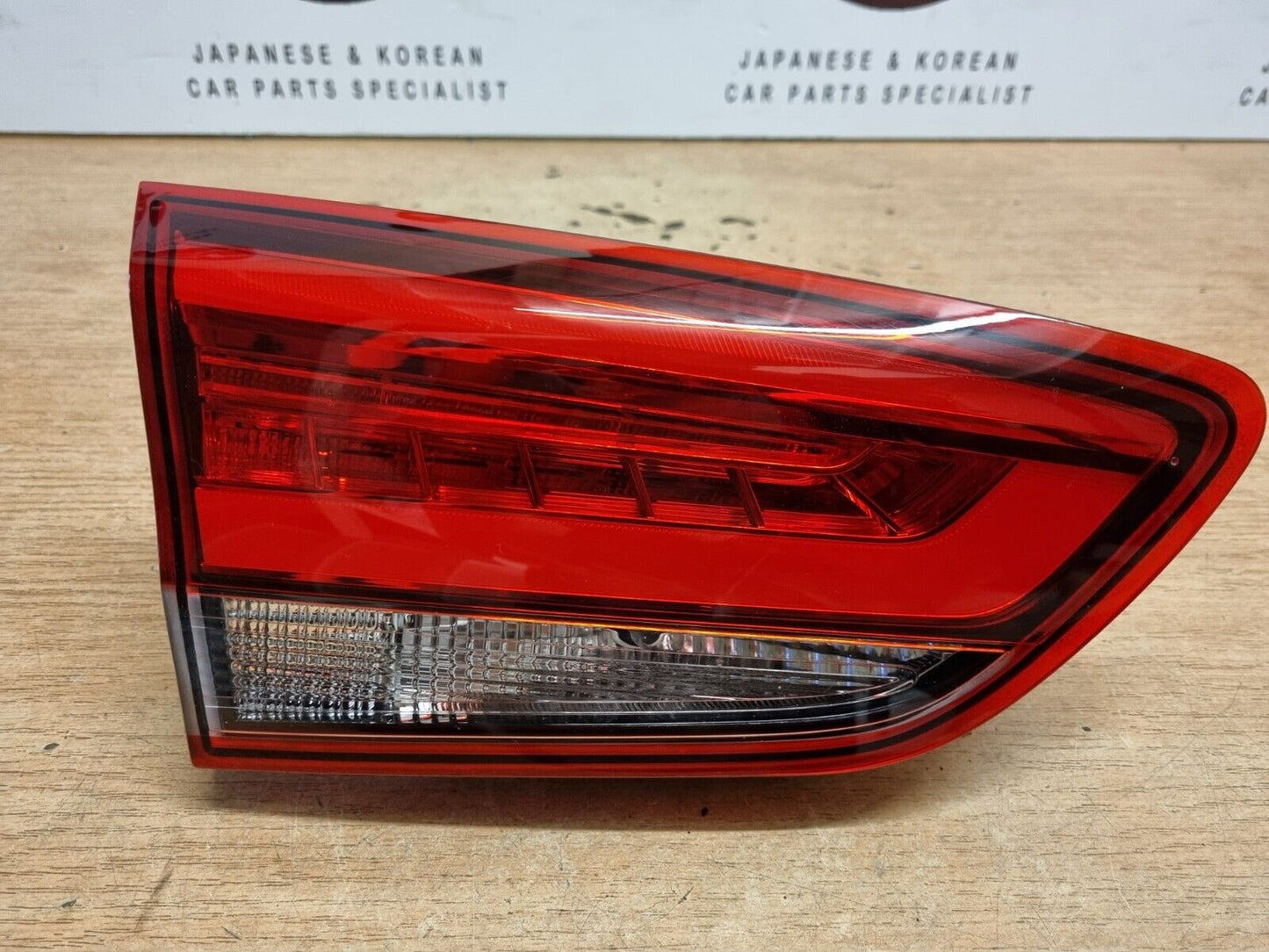 HYUNDAI I30N 2017-2020 GENUINE PASSENGER SIDE REAR TAILGATE INNER LIGHT 92403G31