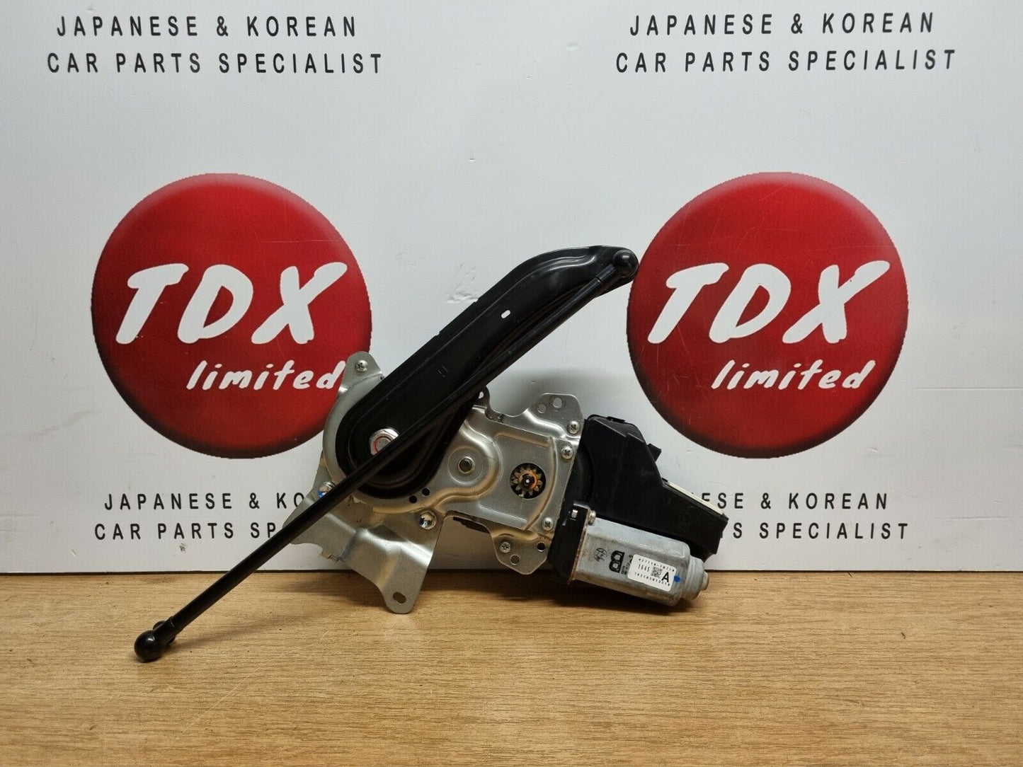 MITSUBISHI OUTLANDER MK3 TAILGATE AUTO OPEN CLOSE MOTOR ACTUATOR HINGE 2015-2018