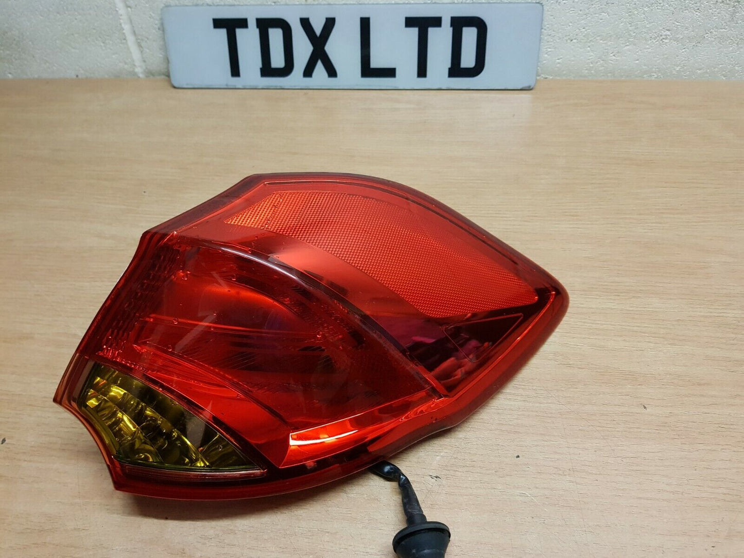 Genuine Kia Ceed MK2 Drivers Side Non-Led Rear Light Unit 2012 - 2016