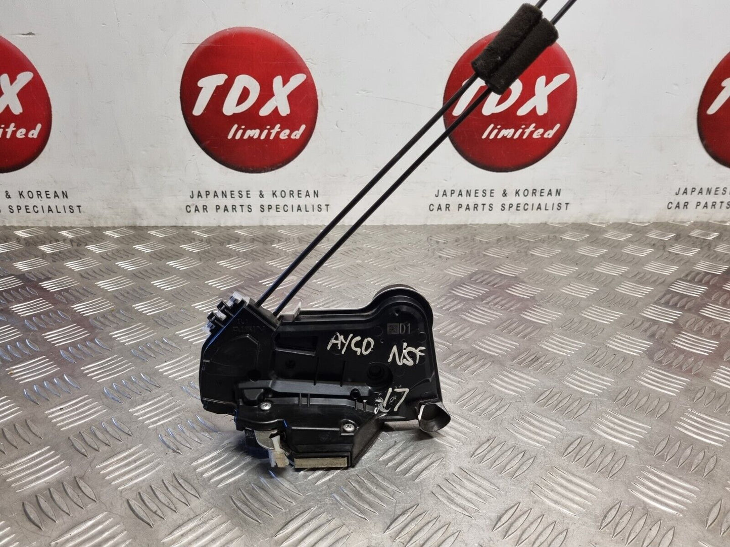 TOYOTA AYGO MK2 2014-2018 5DR GENUINE PASSENGERS FRONT DOOR LOCK MECHANISM