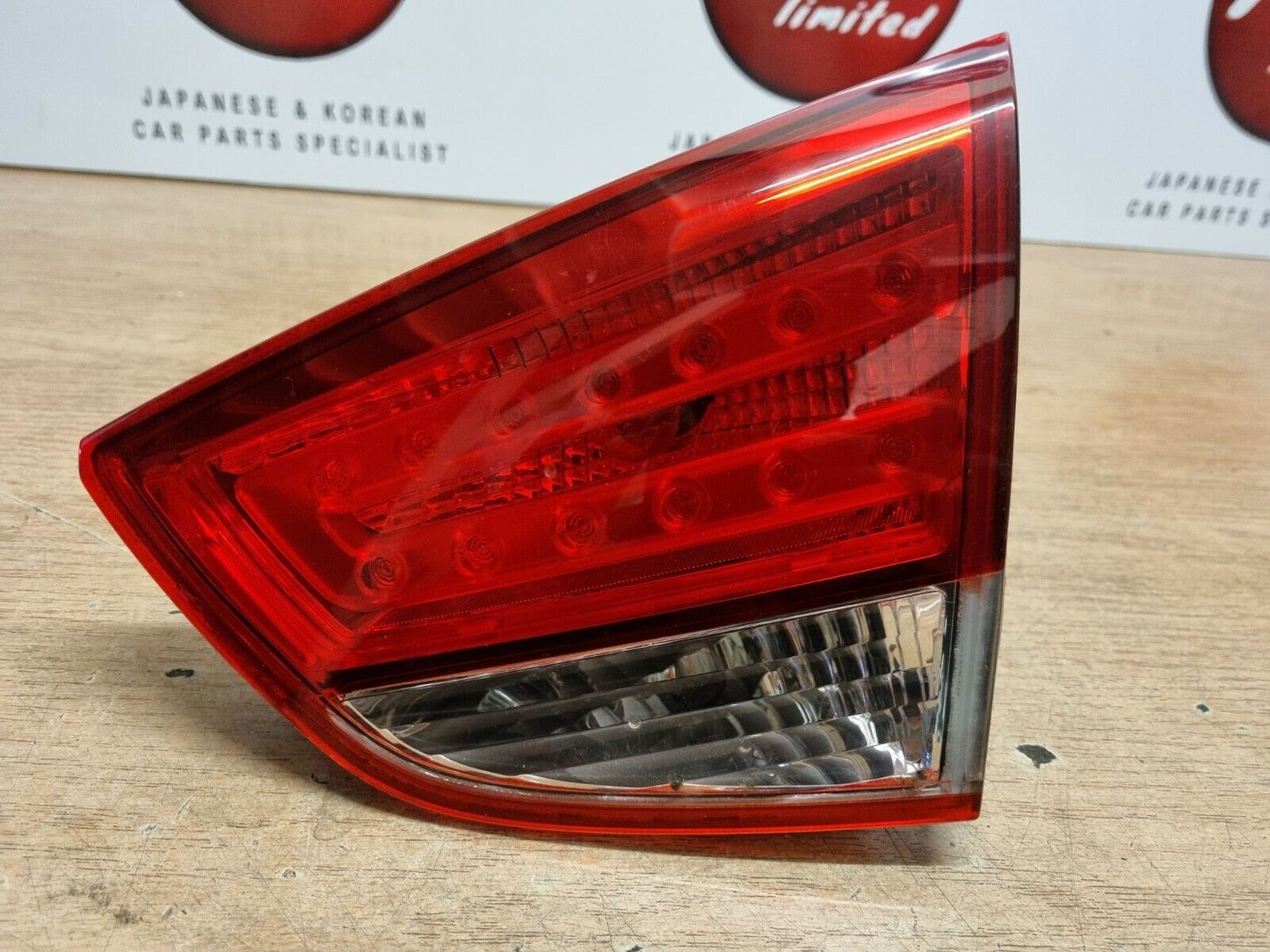 HYUNDAI IX35 GENUINE DRIVERS SIDE REAR INNER TAILGATE LIGHT LAMP 2010-2015