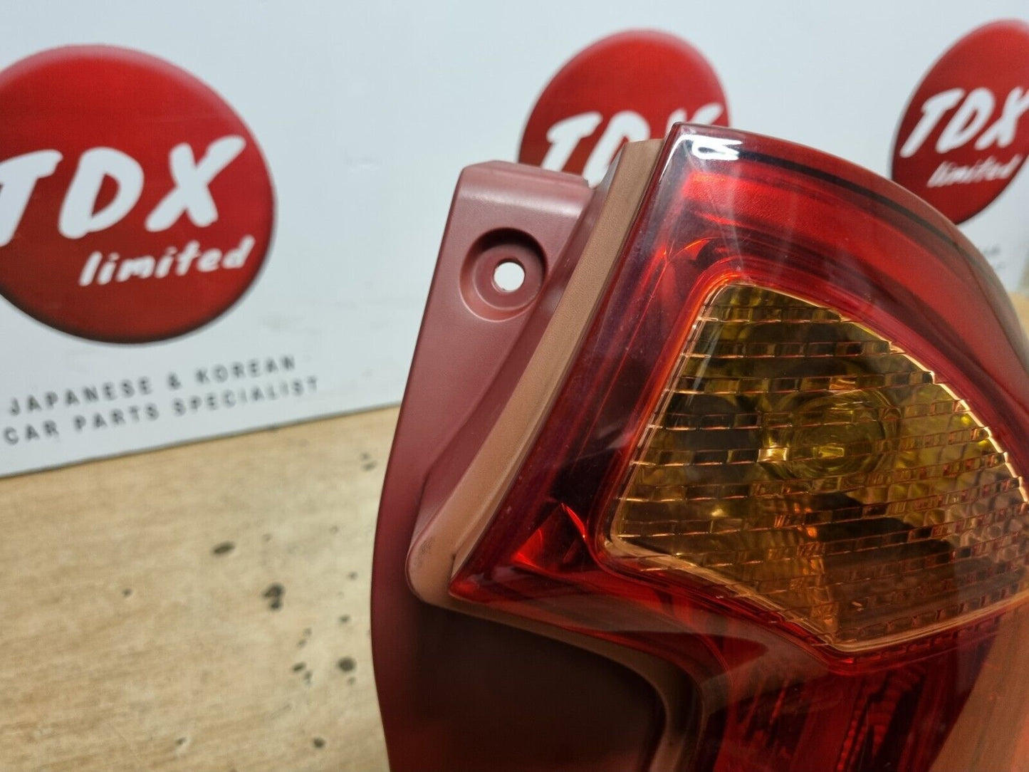 KIA PICANTO MK2 2011-2017 GENUINE DRIVERS SIDE REAR OUTER BRAKE LIGHT 92402-1Y0