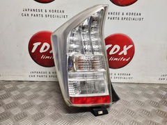 Toyota Prius 2009-2012 MK3 Pre-facelift Genuine Passengers Rear Body Brake Light - photo 1 of 9