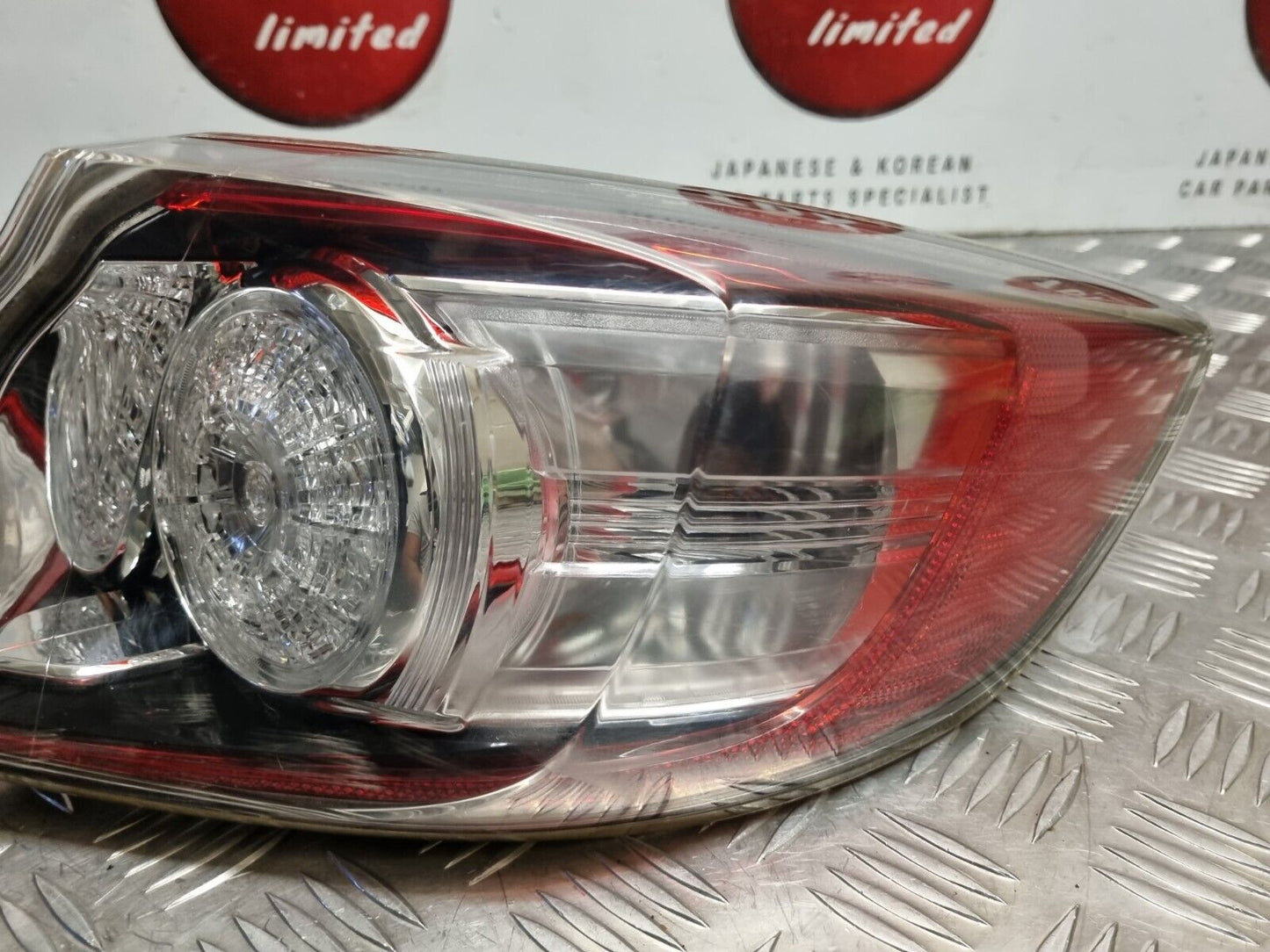 MAZDA 3 HATCHBACK (BL) MK2 2009-2013 GENUINE DRIVERS REAR OUTER BRAKE LED LIGHT