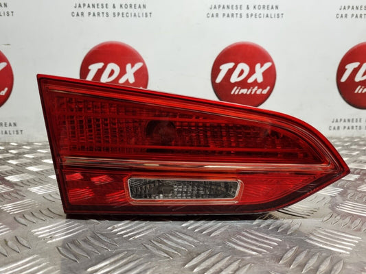 HYUNDAI SANTA FE MK3 2013-2015 PRE-FACELIFT PASSENGERS REAR INNER TAILGATE LIGHT