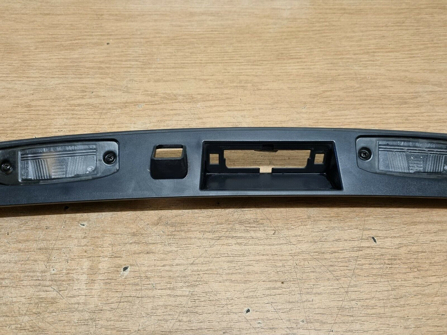 Hyundai I40 Estate CW Tailgate Number Plate Handle Strip 2011-2015 87312 3Z100