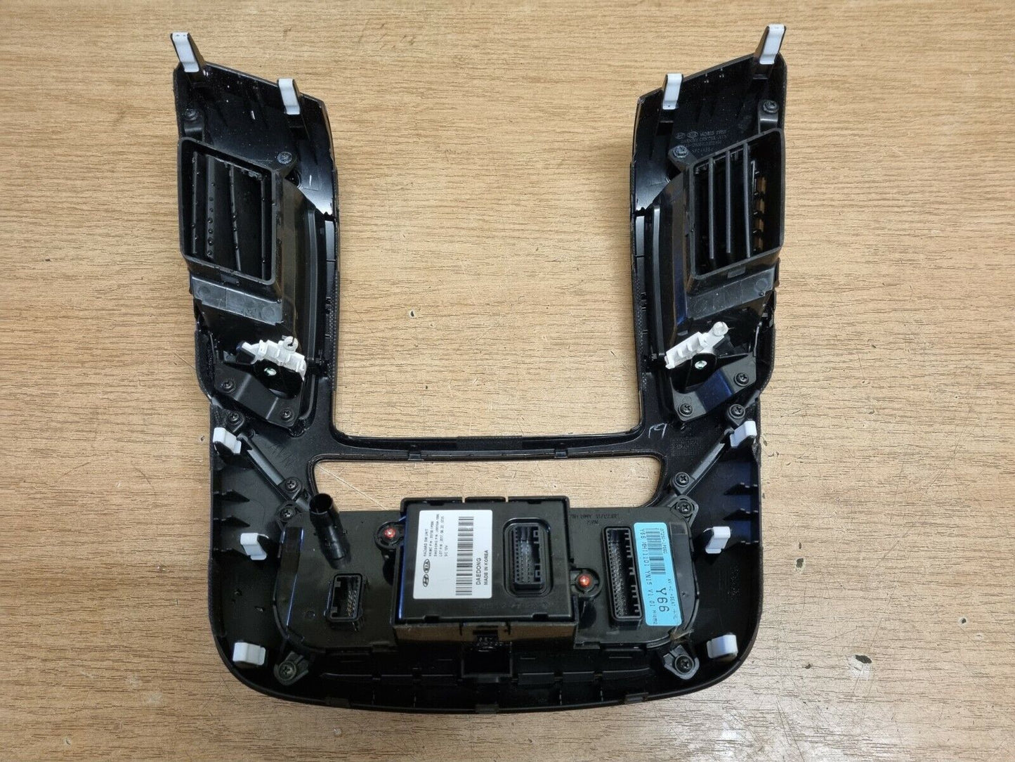 Kia Venga Genuine AC Climate Control + Air Vent Trim 2014-2018 93730-1P000