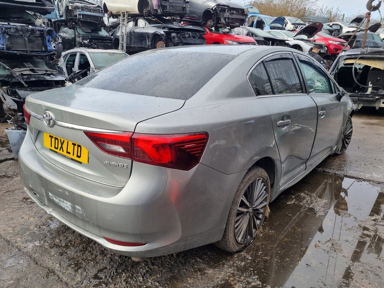 2017 TOYOTA AVENSIS MK3 2.0 D-4D DIESEL 6 SPEED MANUAL WHEEL NUT PARTS/SPARES