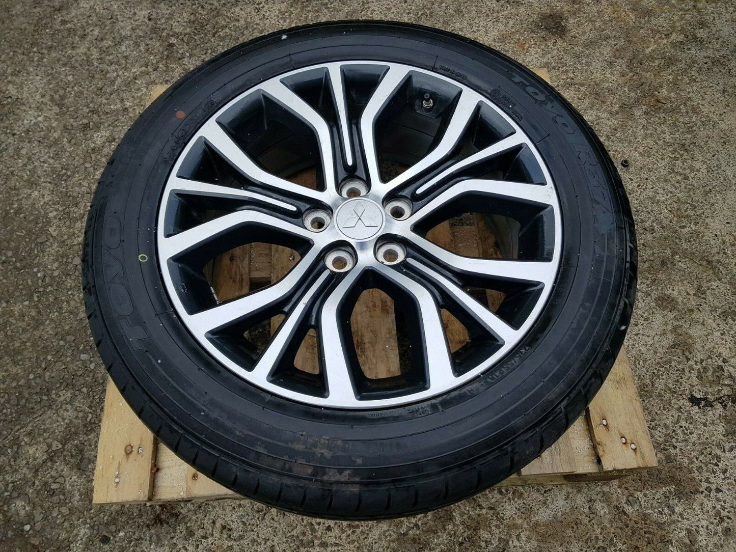 Mitsubishi Outlander Alloy Wheel 2016 2017 2018 2019 2020 225/55/18 J18X7J