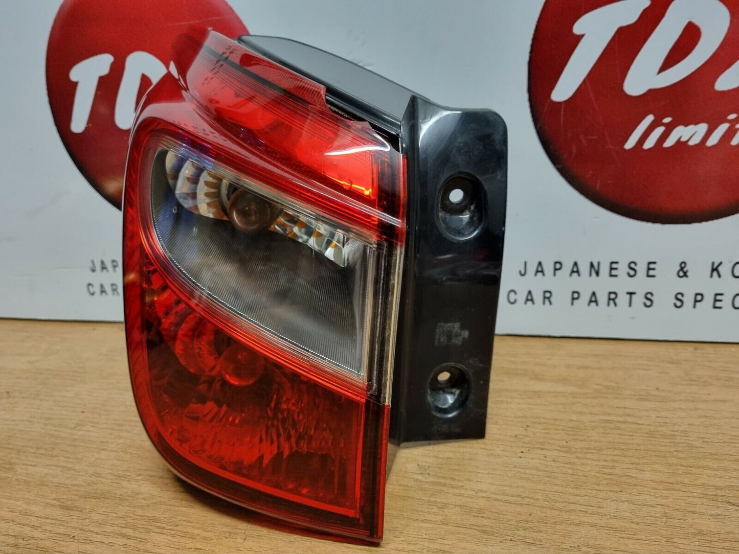 SUZUKI SX4 S-CROSS PASSENGERS SIDE REAR OUTER BRAKE TAIL LIGHT LAMP 2013-2016