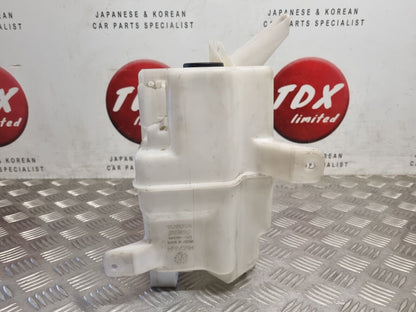 TOYOTA PRIUS PLUS MK4 2015-2023 GENUINE WINDSCREEN WASHER BOTTLE TANK 060851-552