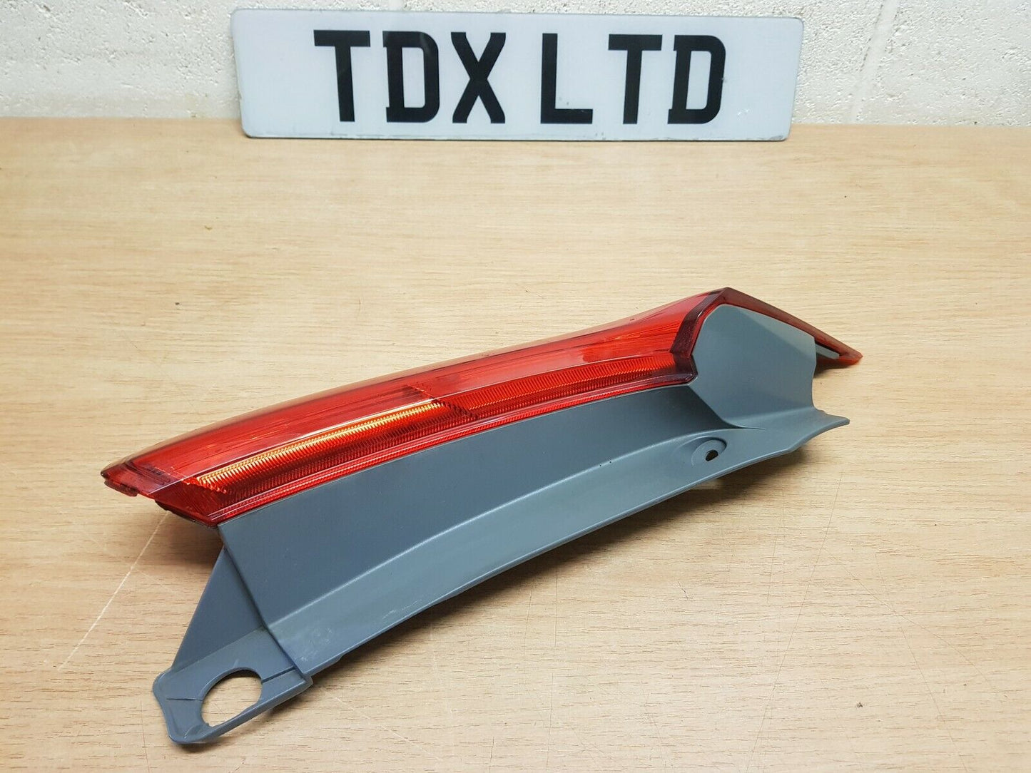 Honda CR-V MK4 Passenger Side Upper Rear Light Unit 2013 2014 2015 2016