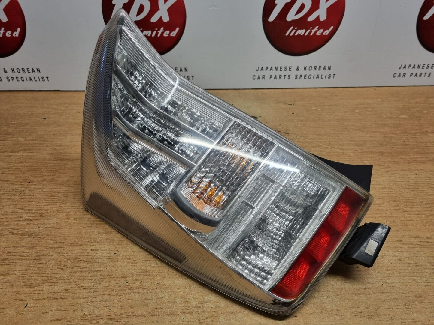 TOYOTA PRIUS MK3 2009-2012 PRE-FACELIFT PASSENGERS REAR OUTER LED BRAKE LIGHT