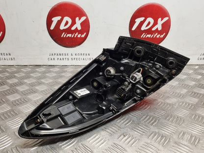 TOYOTA C-HR 2016-2019 PRE-FACELIFT GENUINE DRIVERS SIDE REAR OUTER BRAKE LIGHT