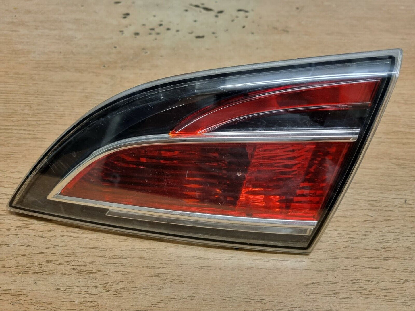 MAZDA 6 ESTATE MK2 2007-2012 GENUINE DRIVERS SIDE REAR INNER TAILGATE LIGHT