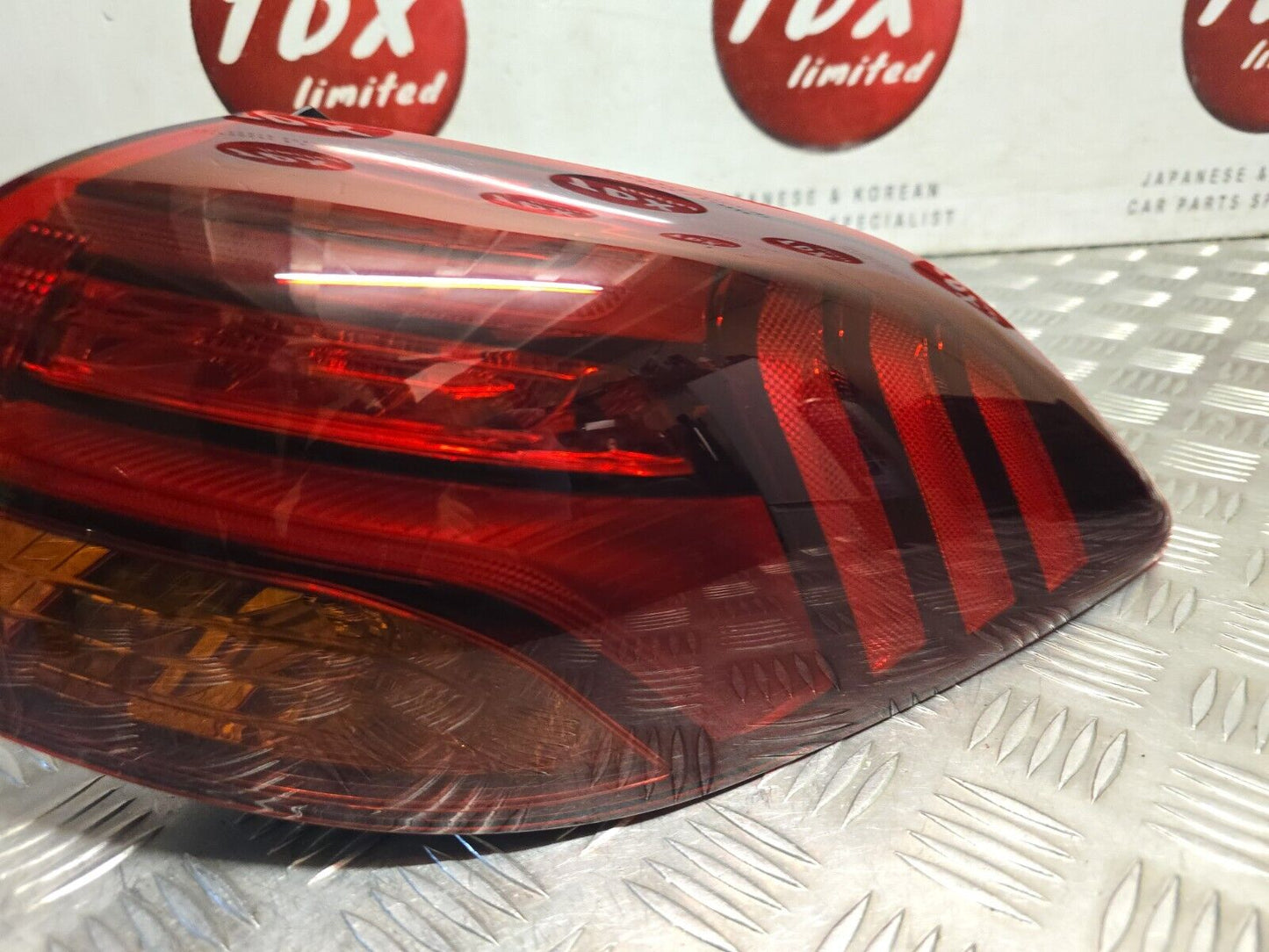 HYUNDAI TUCSON TL/TLE MK3 2018-2020 FACELIFT DRIVERS SIDE REAR OUTER BRAKE LIGHT