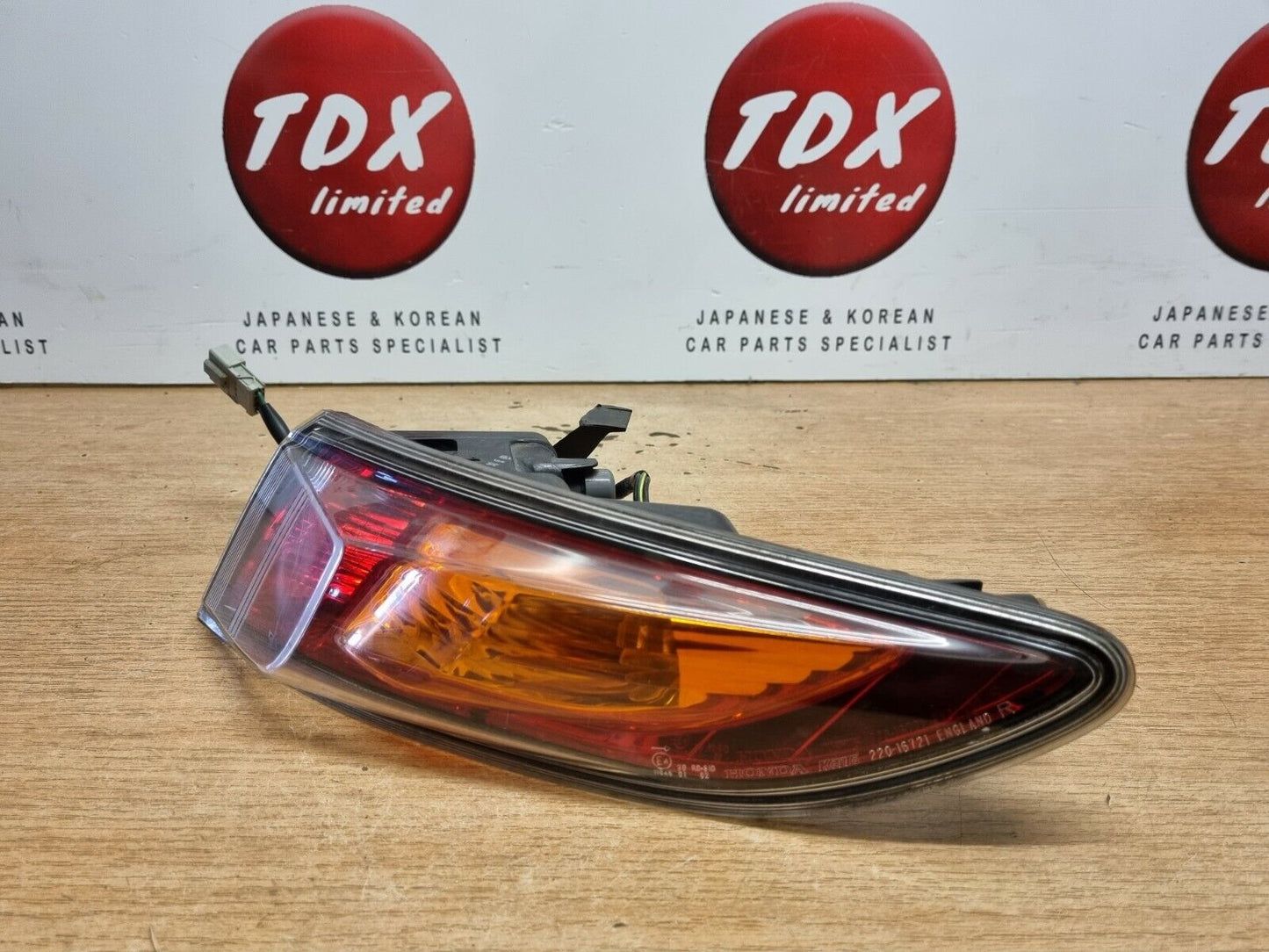 HONDA CIVIC MK8 2005-2009 PRE-FACELIFT DRIVERS SIDE REAR OUTER BODY BRAKE LIGHT