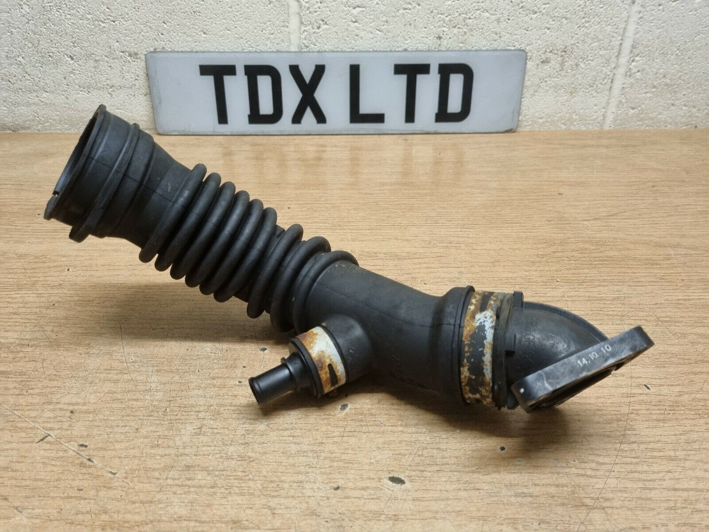 Toyota Auris 1.4 D4D Diesel Genuine Air Supply Pipe Hose 2012-2018 17880-0N070